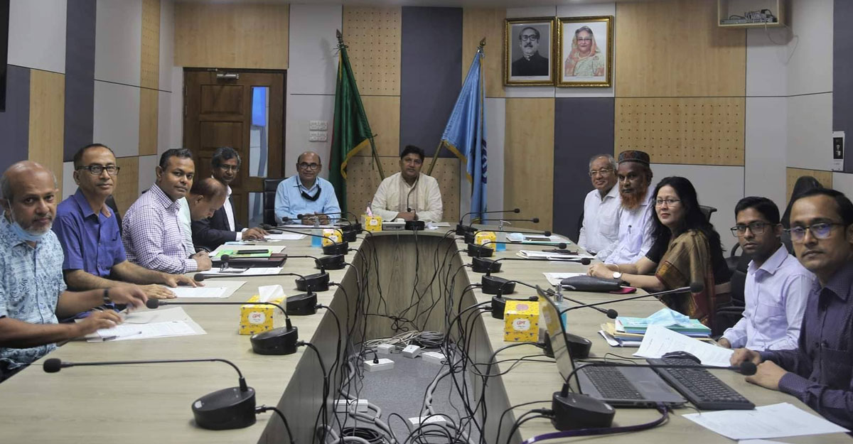 বিশ্ববিদ্যালয় শিক্ষক